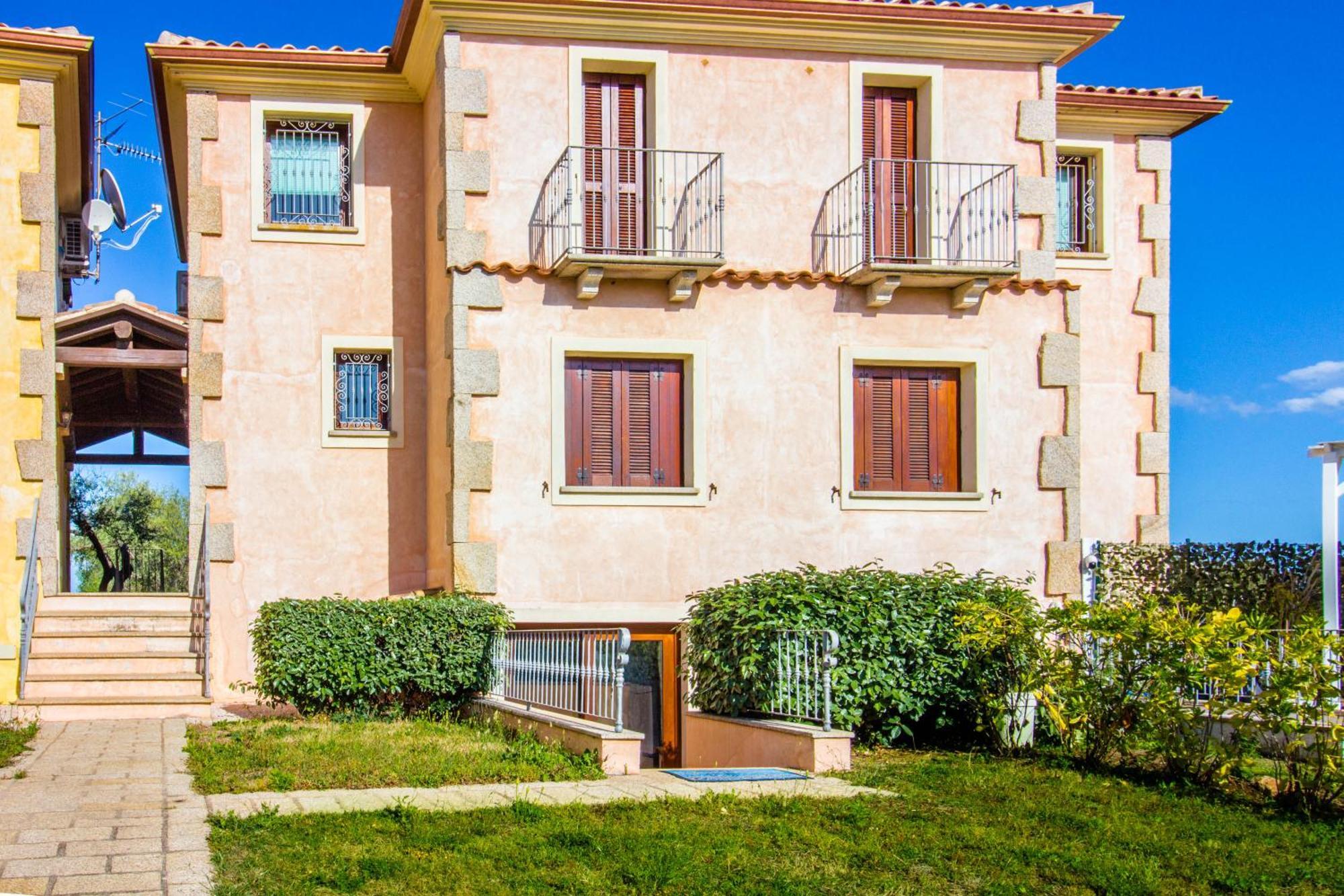 Rovo House 2, Pittulongu, Olbia Apartment Exterior photo